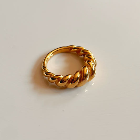 Croissant Ring