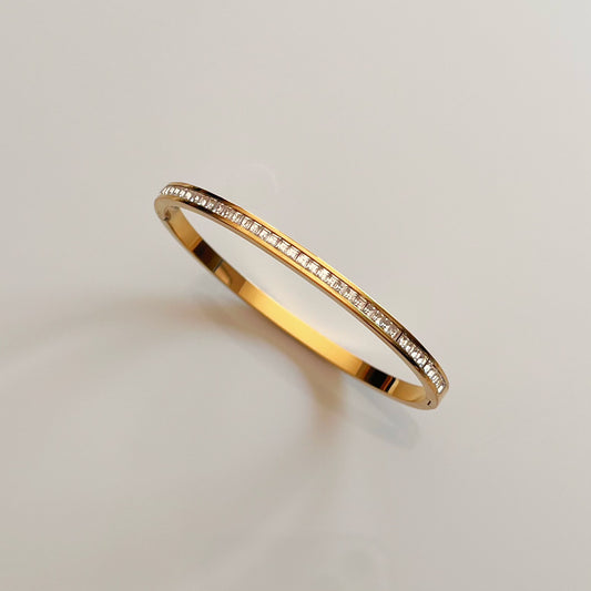 Zirconia Cuff